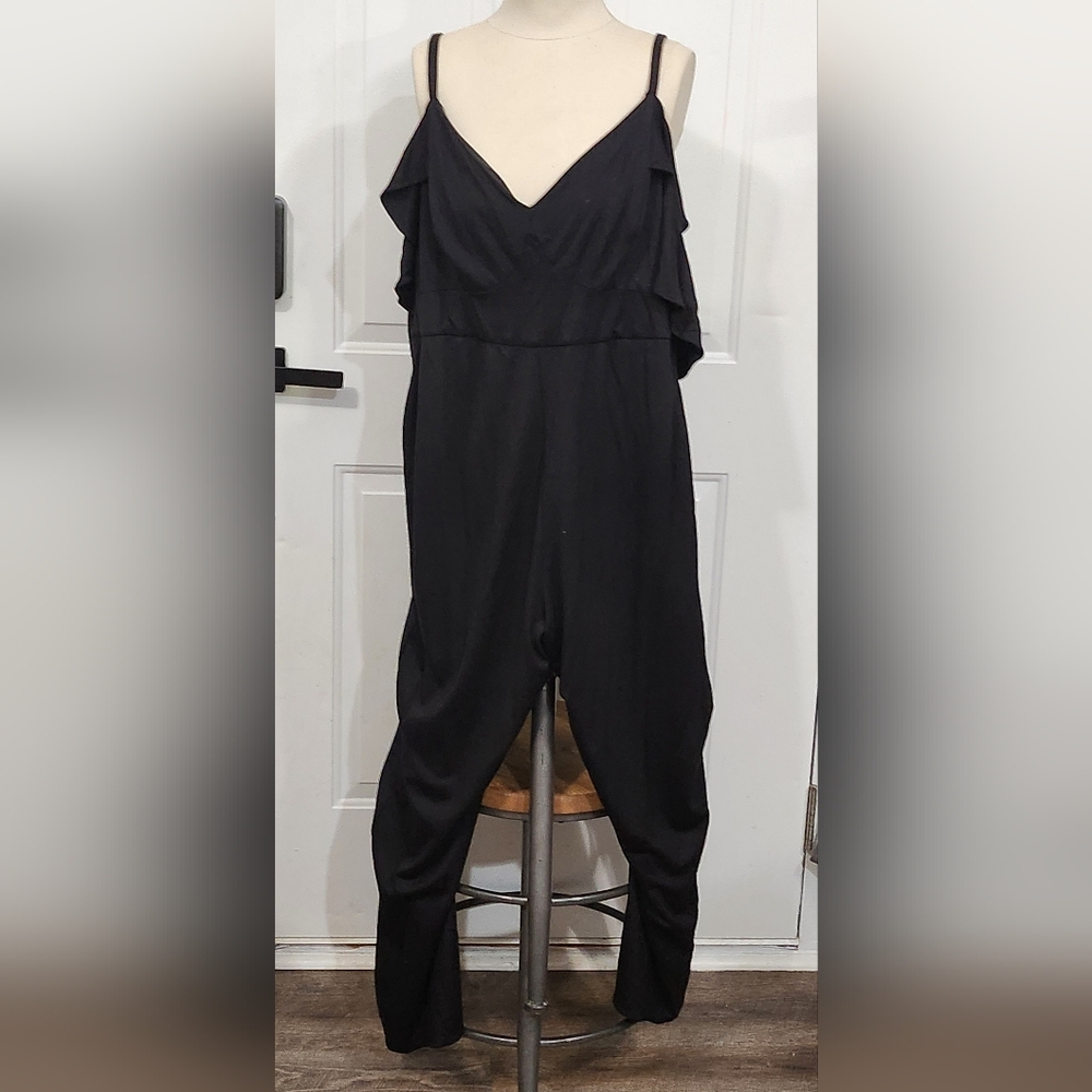 Torrid Plus Size 22 Short Black Ruffle Sleeve Jumpsuit